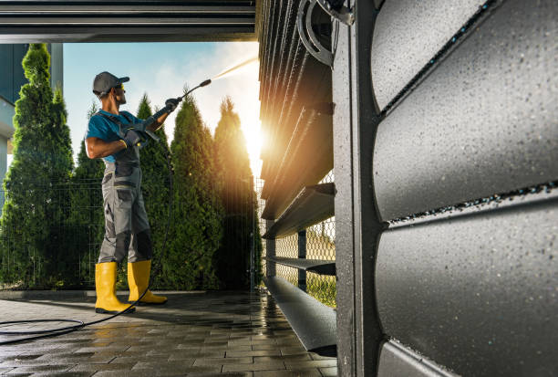 Best Animal Enclosure Cleaning  in Coleraine, MN